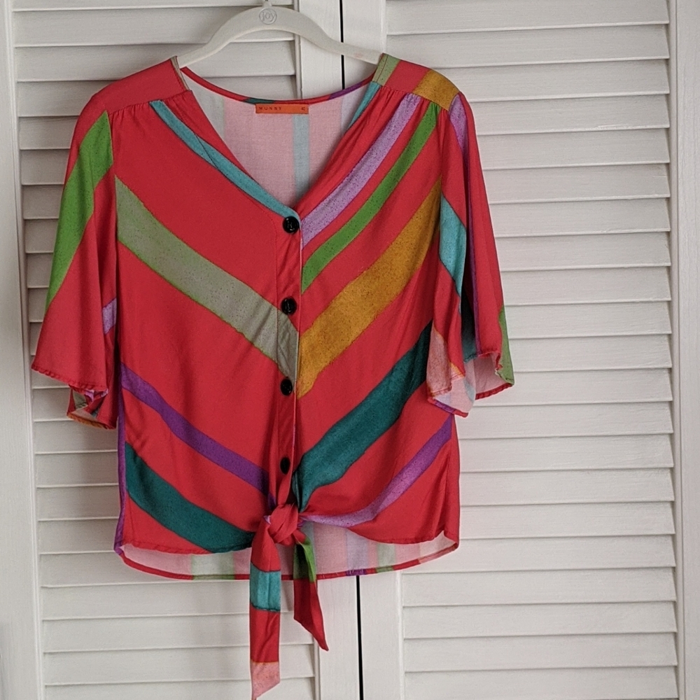 Coral tie shirt